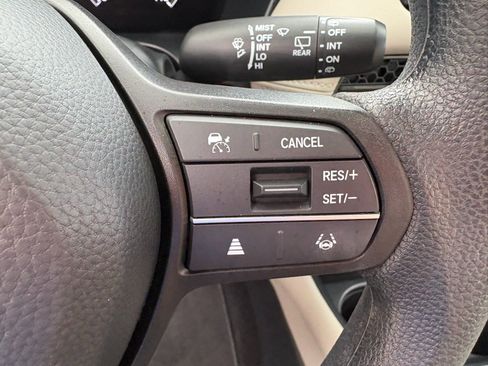 Certified 2025 Honda HR-V LX image 13