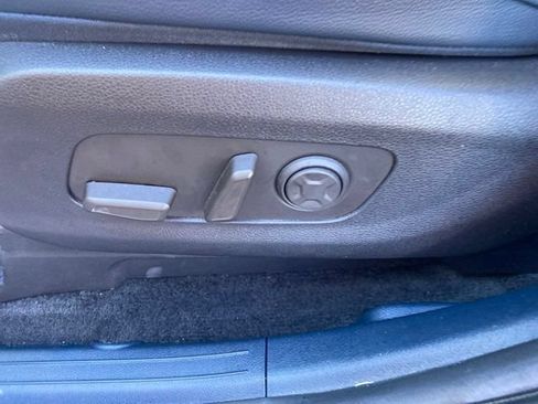 Used 2025 Kia Carnival SX Prestige FWD image 25