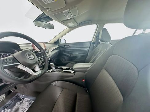 Used 2024 Nissan Altima 2.5 SV image 20