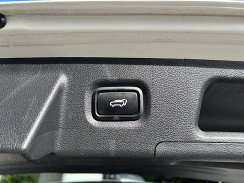Used 2021 Hyundai Santa Fe SEL w/ Convenience + Premium Package FWD image 30