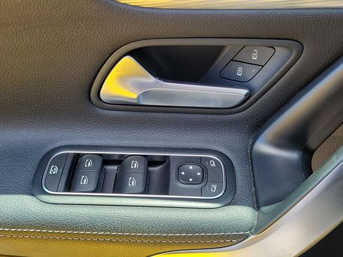 Certified 2022 Mercedes-Benz CLA 250 image 25