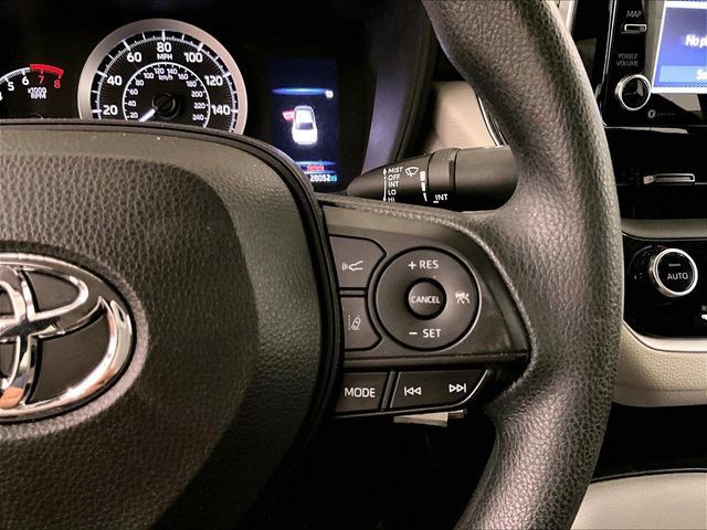 Used 2021 Toyota Corolla LE FWD image 18