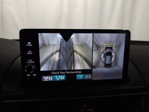 Used 2025 Honda Pilot Elite image 30