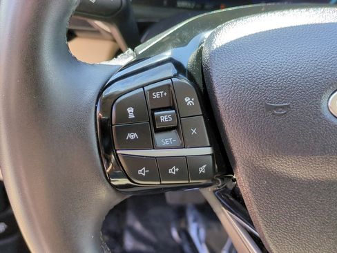 Used 2022 Ford Escape SEL w/ Technology Package FWD image 19