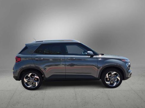 New 2026 Hyundai Venue SEL FWD image 9