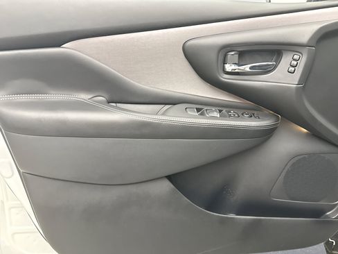 Used 2024 Nissan Murano SL AWD/4WD image 9