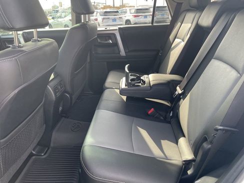 Used 2022 Toyota 4Runner SR5 Premium image 12