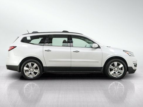 Used 2016 Chevrolet Traverse LTZ AWD/4WD image 6