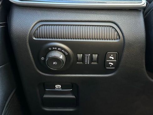 Used 2023 Jeep Wagoneer 4WD w/ Premium Group I image 20