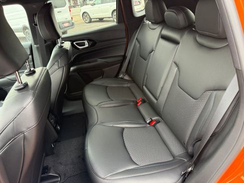 New 2026 Jeep Compass Latitude image 26