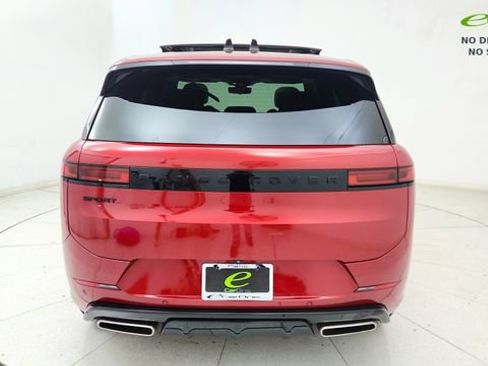Used 2024 Land Rover Range Rover Sport Dynamic SE AWD/4WD image 5