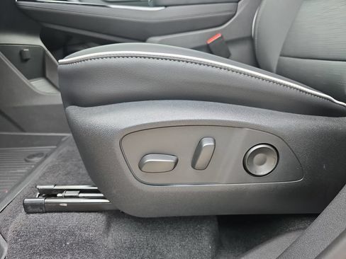New 2026 Buick Enclave Sport Touring w/ LPO, Floor Liner Package AWD/4WD image 33