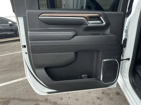 Used 2024 Chevrolet Silverado 3500 LT w/ Convenience Package image 33