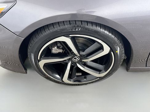 Used 2018 Honda Accord Sport image 38