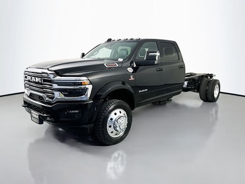 New 2026 RAM 5500 Tradesman AWD/4WD image 3