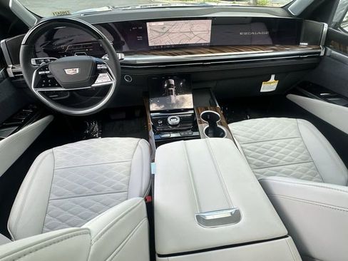 New 2026 Cadillac Escalade Platinum Sport image 21