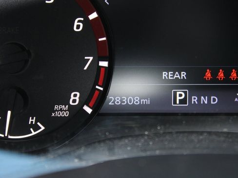 Used 2024 Nissan Frontier Pro-X image 10