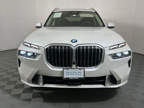 Certified 2023 BMW X7 xDrive40i w/ Premium Package image 3