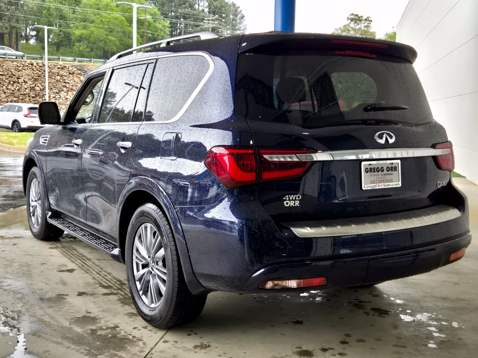 Used 2024 INFINITI QX80 Luxe AWD/4WD image 3