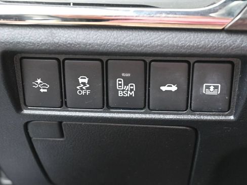 Certified 2016 Toyota Avalon Limited w/ Toyota Safety Sense Package FWD image 16