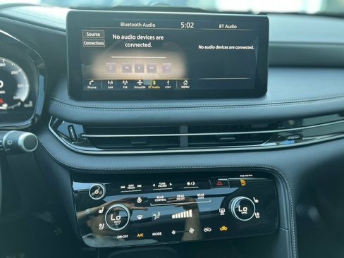 Used 2024 INFINITI QX60 Luxe w/ Vision Package AWD/4WD image 29