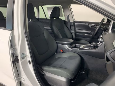 Used 2024 Toyota RAV4 LE AWD/4WD image 36
