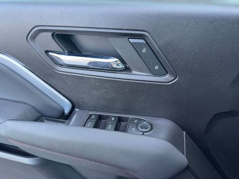 Used 2023 Chevrolet Colorado Z71 w/ Z71 Convenience Package 2 image 3