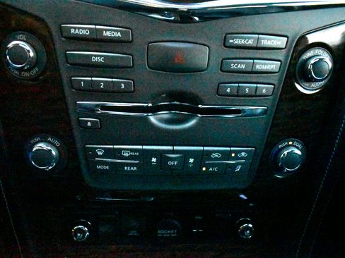 Used 2019 Nissan Armada Platinum w/ Cargo Package image 23