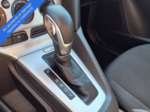 Used 2014 Ford Focus SE FWD image 25