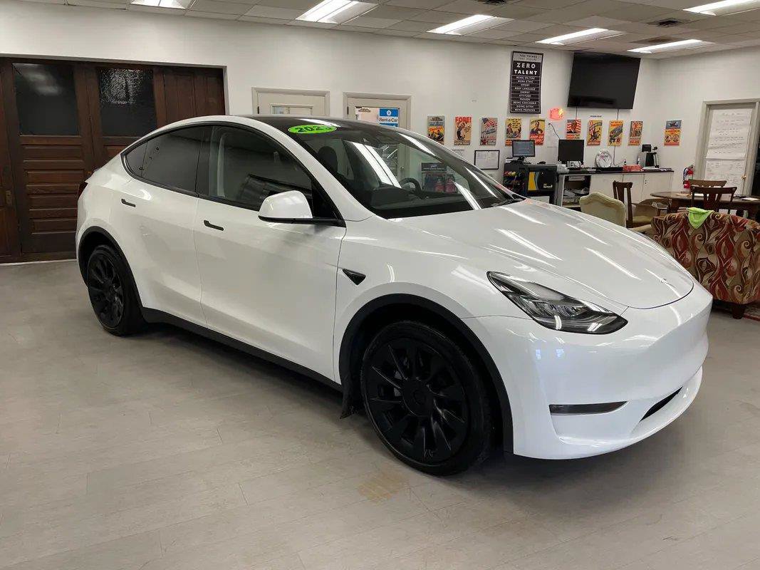 Used 2023 Tesla Model Y AWD image 41