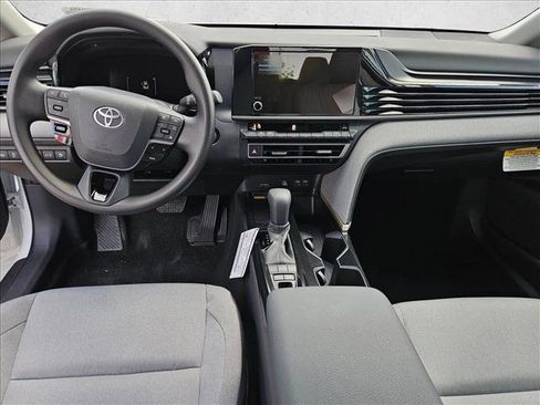 Used 2025 Toyota Camry LE image 12