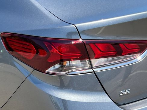 Used 2018 Hyundai Sonata SE FWD image 45