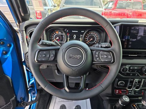 Used 2024 Jeep Wrangler Unlimited Rubicon image 26