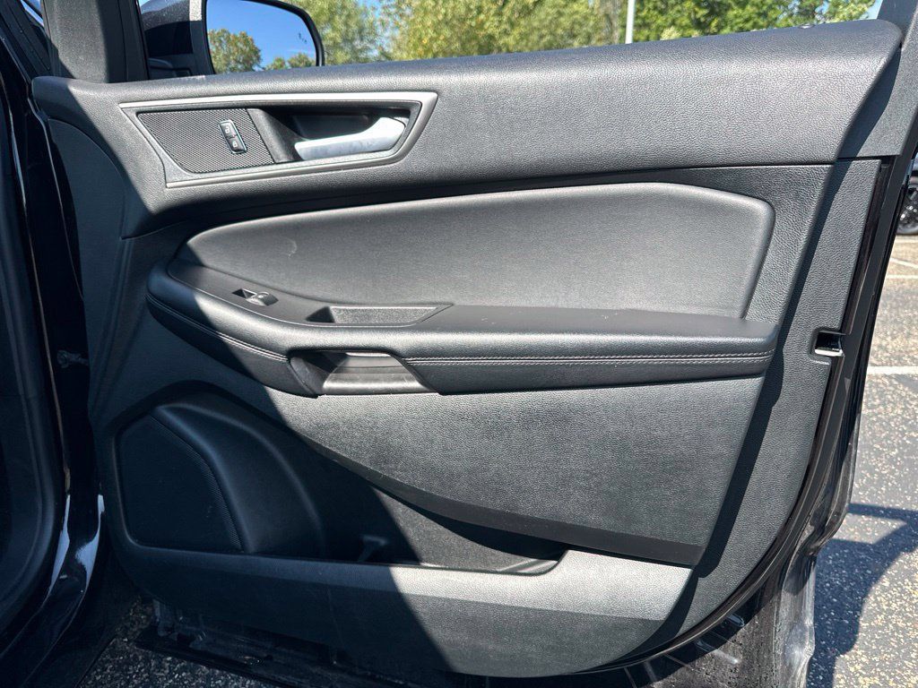 Used 2023 Ford Edge SEL AWD/4WD image 20