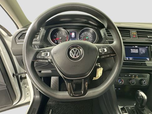 Used 2021 Volkswagen Tiguan S image 11