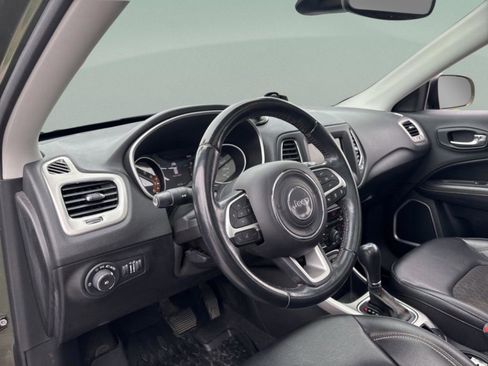 Used 2020 Jeep Compass Latitude FWD image 20