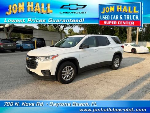 Used 2020 Chevrolet Traverse LS FWD image 2