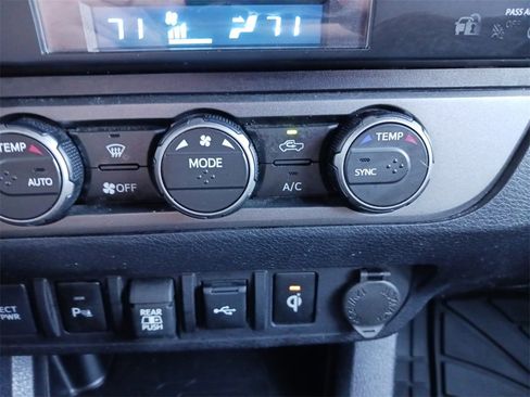 Used 2023 Toyota Tacoma TRD Off-Road image 25