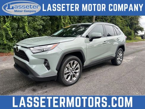 Used 2022 Toyota RAV4 XLE Premium image 1