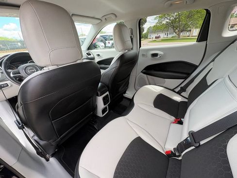 Used 2019 Jeep Compass Latitude w/ Safety & Security Group AWD/4WD image 21