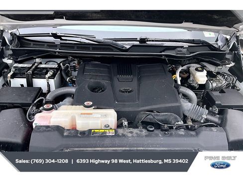 Used 2023 Toyota Tundra SR5 w/ SR5 Premium Package AWD/4WD image 8