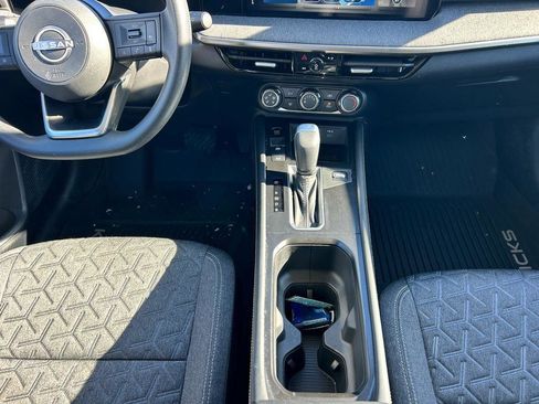 Certified 2025 Nissan Kicks SV image 22