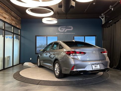 Used 2019 Hyundai Sonata SE w/ Cargo Package image 5