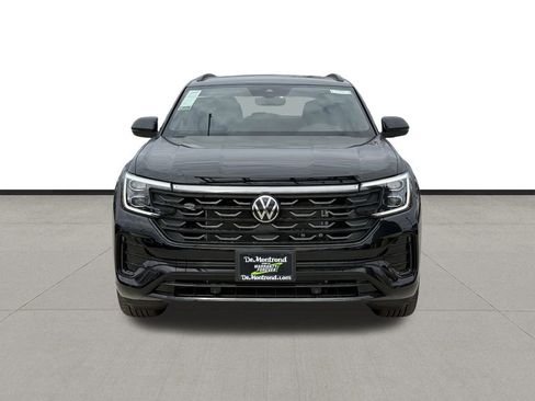 New 2026 Volkswagen Atlas Cross Sport SEL R-Line image 2