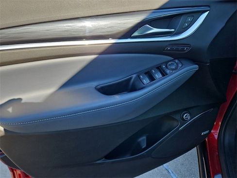 Used 2024 Buick Enclave Premium image 21