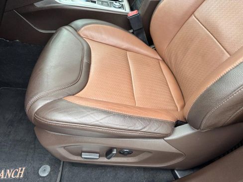 Used 2021 Ford Explorer King Ranch w/ Premium Technology Package AWD/4WD image 17