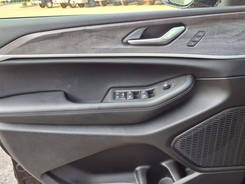 New 2025 Jeep Grand Cherokee L Limited w/ Luxury Tech Group II image 18