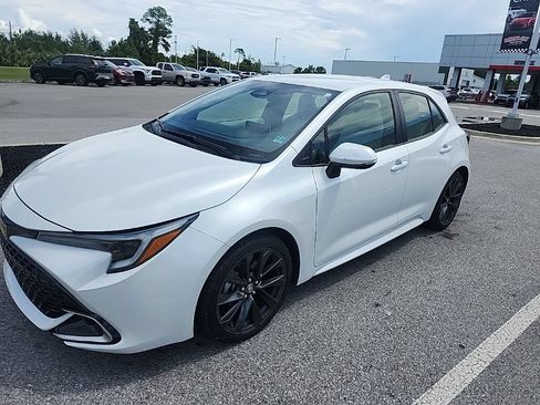 Used 2024 Toyota Corolla XSE FWD image 9