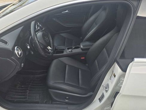 Used 2015 Mercedes-Benz CLA 250 4MATIC image 16