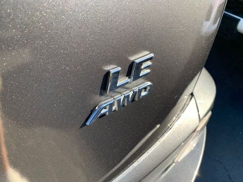 Used 2018 Toyota RAV4 LE AWD/4WD image 7